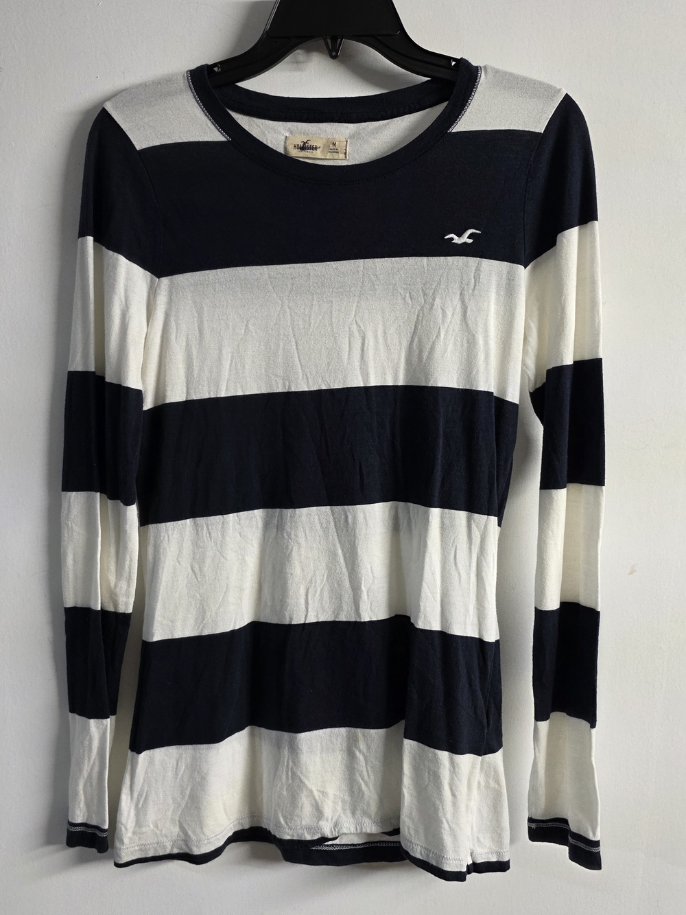 Y2k Hollister Women's Navy and White Striped Long Sleeve Tee